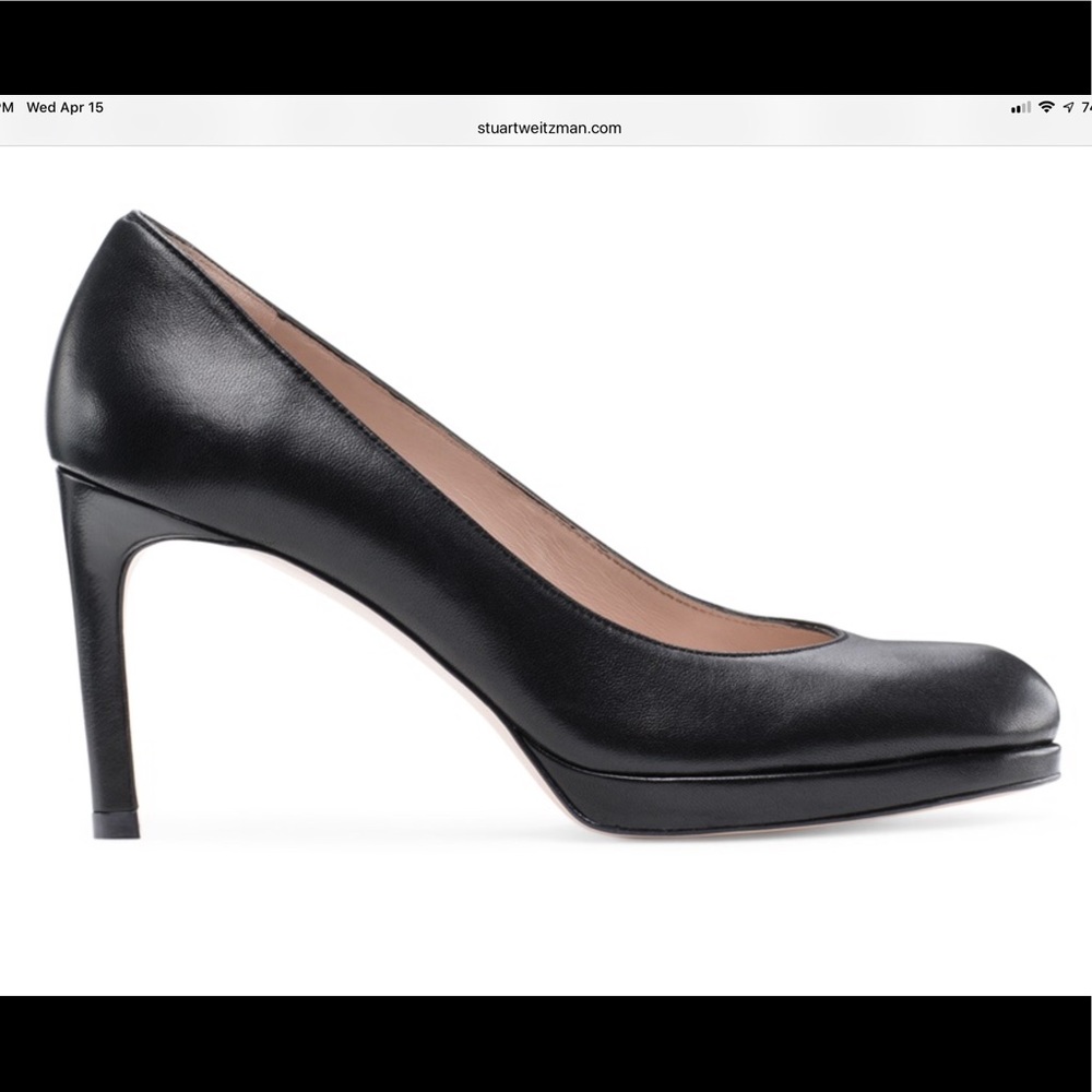 NWOT Stuart Weitzman platform pumps.